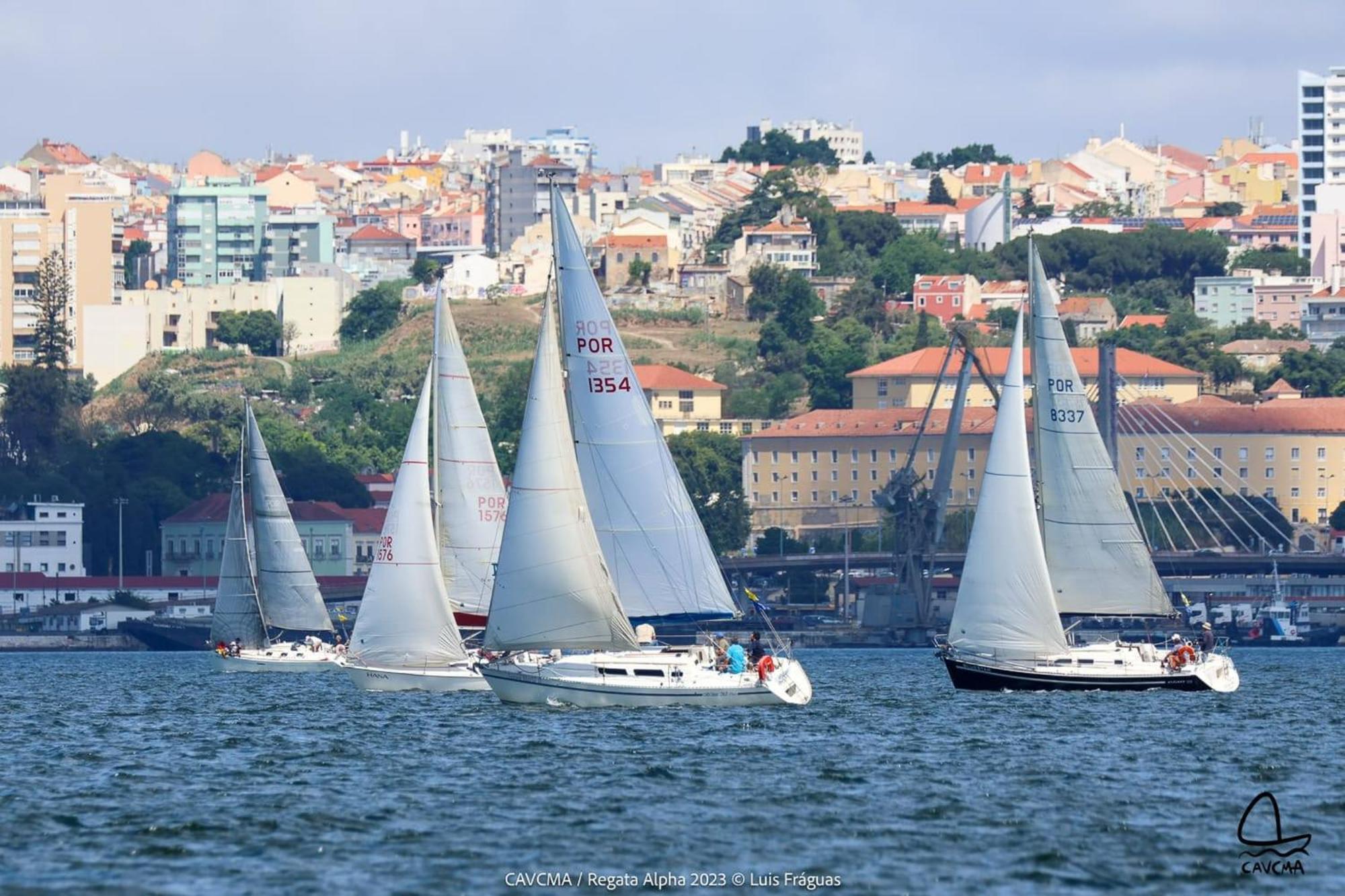 شقة Be Local - Sleep Aboard The Santa Maria Sailing Boat In Lisboa المظهر الخارجي الصورة