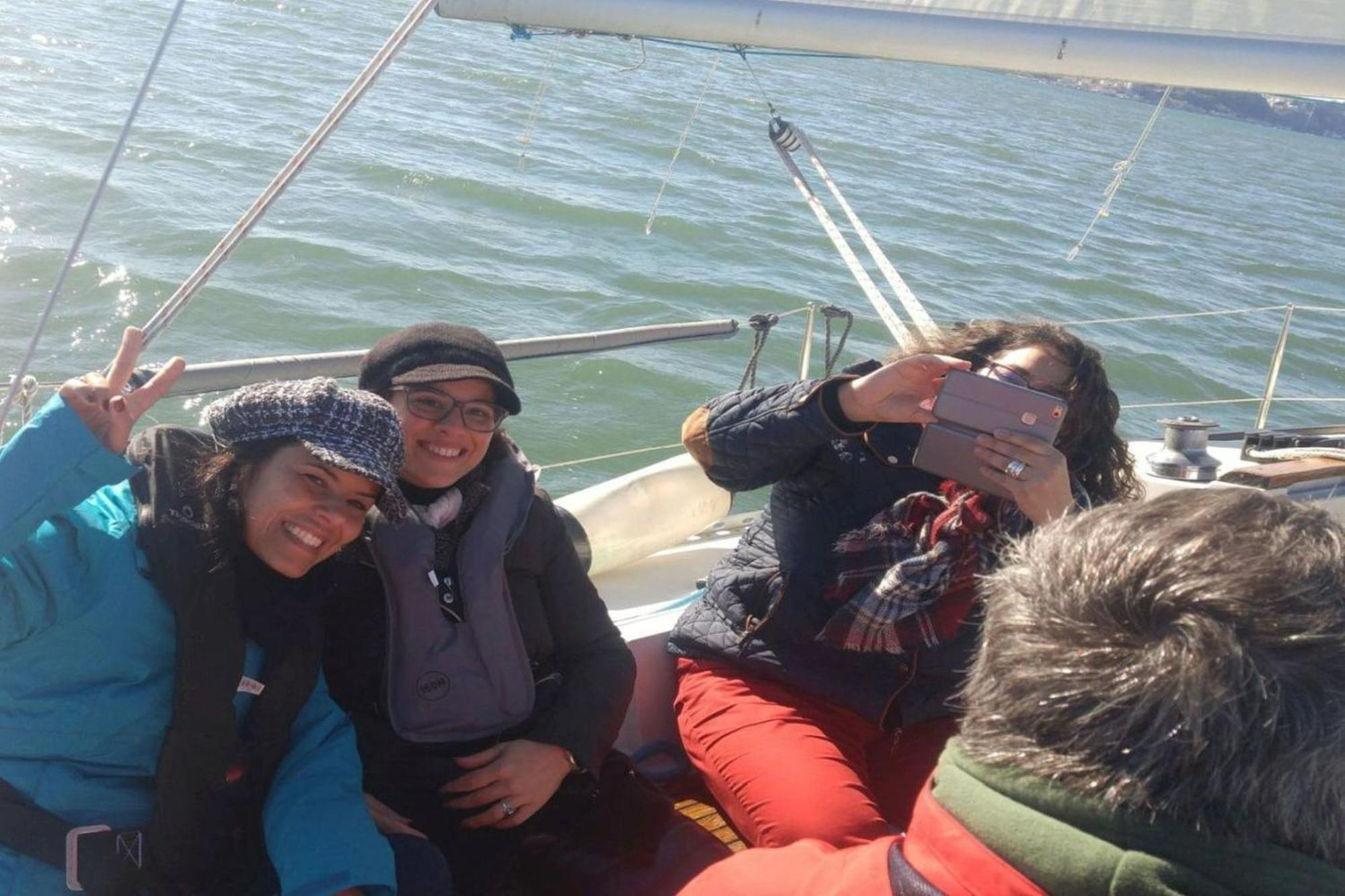 شقة Be Local - Sleep Aboard The Santa Maria Sailing Boat In Lisboa المظهر الخارجي الصورة