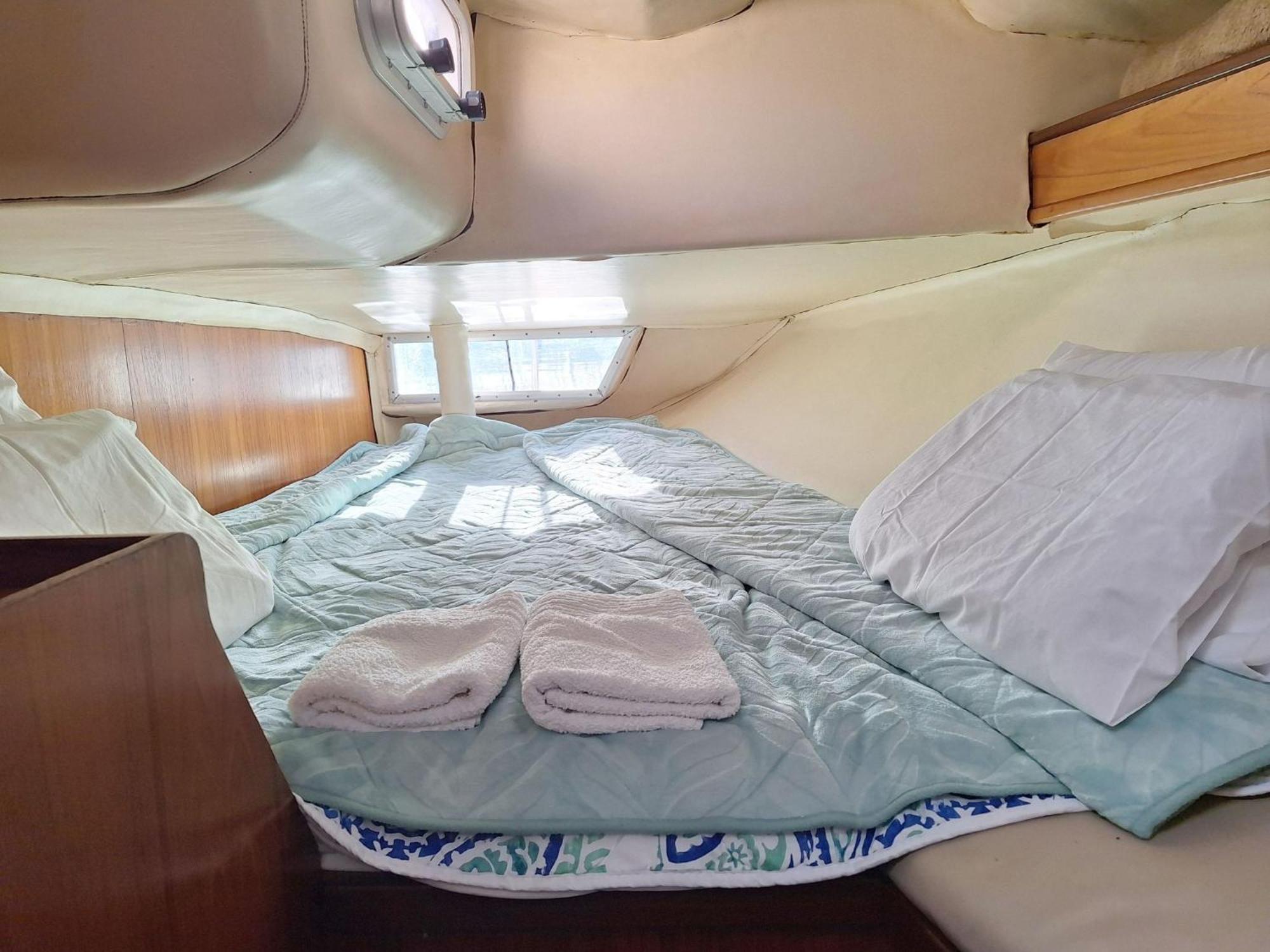 شقة Be Local - Sleep Aboard The Santa Maria Sailing Boat In Lisboa المظهر الخارجي الصورة