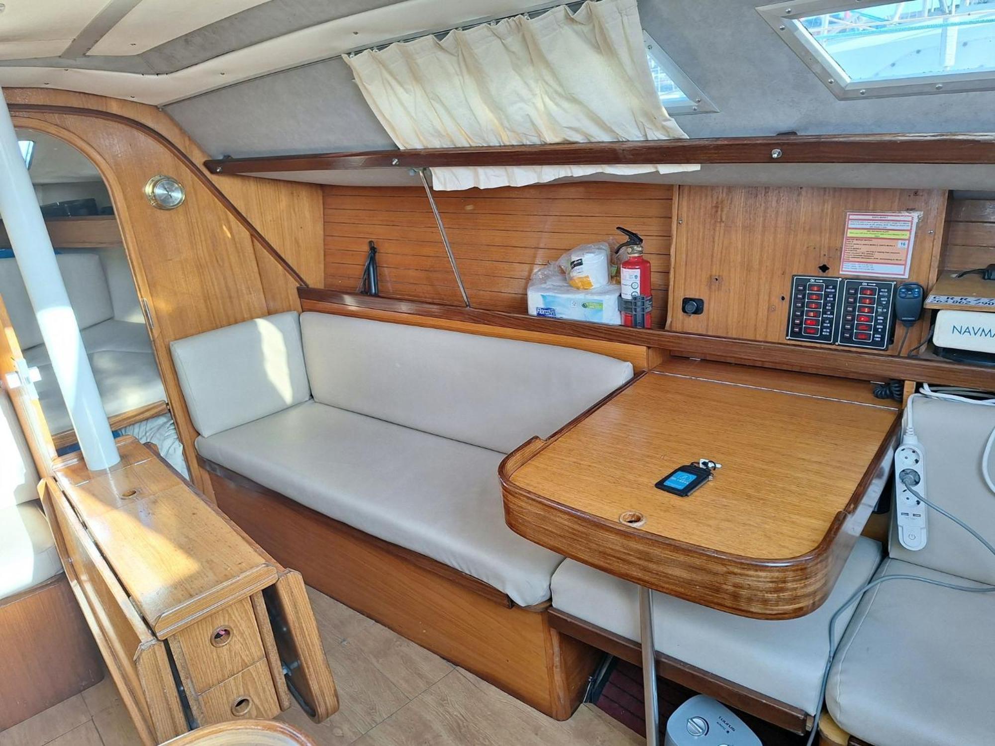 شقة Be Local - Sleep Aboard The Santa Maria Sailing Boat In Lisboa المظهر الخارجي الصورة